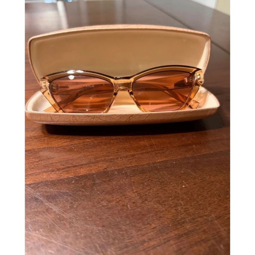 Kendall + Kylie KK5109 Emma Cat Eye Sunglasses with Bonus Case!